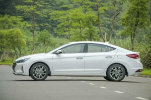 đánh giá xe hyundai elantra 2019