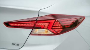 đánh giá xe hyundai elantra 2019